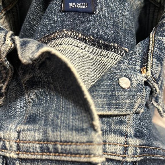 GAP Distressed Faded Frayed Rugged Whitewashed Blue Denim Women’s Jacket M - Picture 9 of 12
